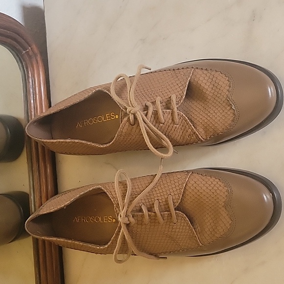 AEROSOLES Taupe Leather Oxfords 9M - Picture 3 of 14